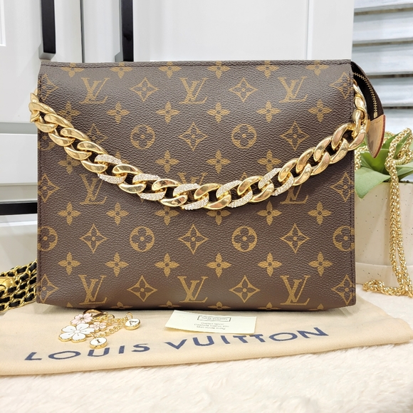 Louis Vuitton Handbags - 🍁LOUIS VUITTON Toiletry 26 Crossbody/Shoulder Bag/ Clutch Monogram